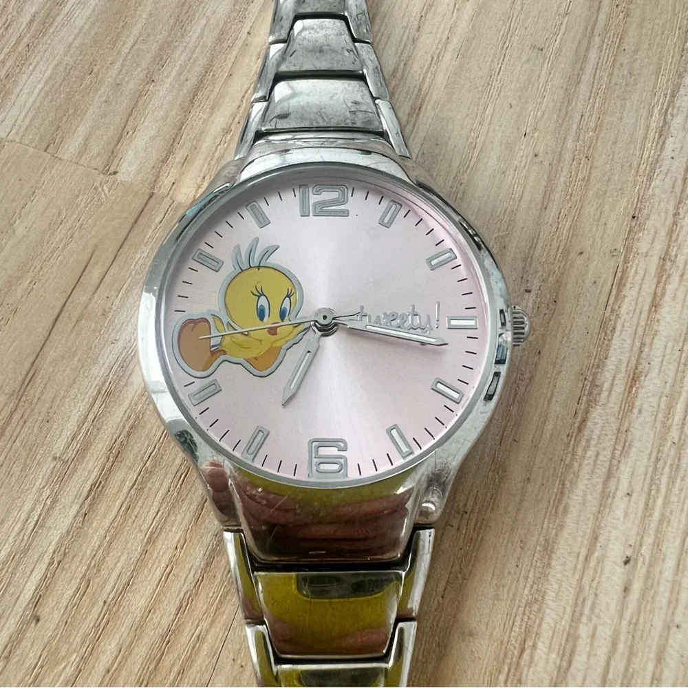 Looney tunes tweety bird ladies silver tone fashion watch NEW BATTERY